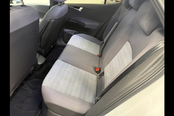 Volkswagen ID.3 First 58 kWh Adaptive-Cruise Full-led Navigatie Trekhaak 24 maanden garantie mogelijk (*vraag naar de voorwaarden)