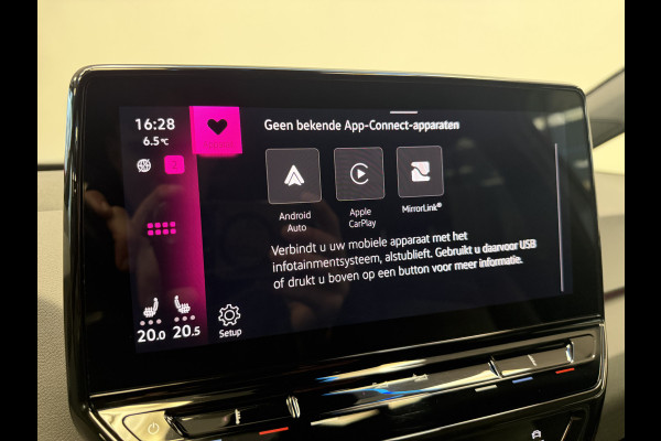 Volkswagen ID.3 First 58 kWh Adaptive-Cruise Full-led Navigatie Trekhaak 24 maanden garantie mogelijk (*vraag naar de voorwaarden)