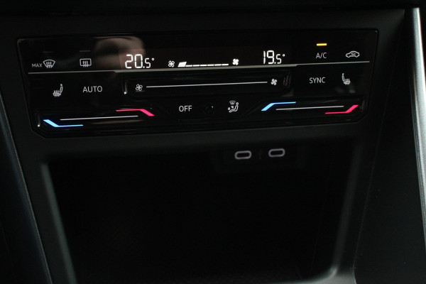 Volkswagen Taigo 1.5 TSI 150pk DSG Style | Navigatie | Apple Carplay/Android Auto | Parkeersensoren | Camera | Virtual Cockpit | Climate Control | Lichtmetalen velgen