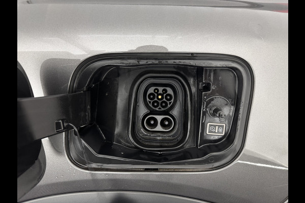 Citroën Ë-C4 Shine Pack Business 50 kWh [ 3-Fase ] {SOH-94%} (INCL-BTW) *PANO | HEAD-UP | LEATHER | FULL-LED | DIGI-COCKPIT | MASSAGE-HEATED-COMFORTSEATS | KEYLESS | DAB+ | NAVI-FULLMAP | ECC | LANE-ASSIST | PDC | CRUISE | 18''ALU*