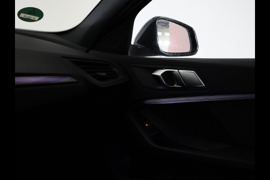 BMW 1-serie 116i AUT. STOEL/STUURWIELVERW. | SFEERVERLICHTING | VIRTUAL COCKPIT | CAMERA | SPORTSTOELEN