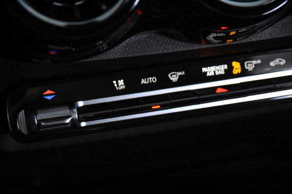 Mercedes-Benz Glb 200 *1ste Eigenaar*Leer*Navigatie*Stoelverwarming*Camera*