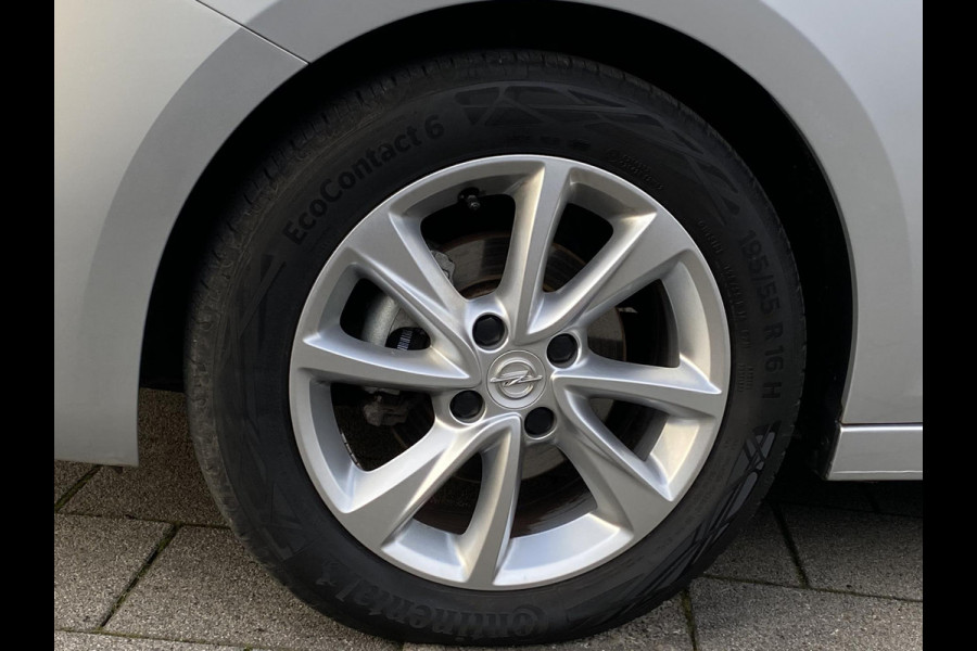 Opel Corsa 1.2 Elegance - 7.222 KM - Navigatie / Apple CarPlay I Airco I Sport velgen I PDC I Veiligheid pakket I Dealer onderhoud