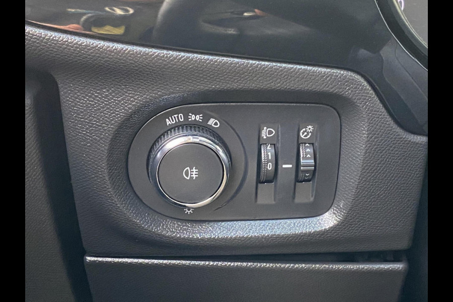 Opel Corsa 1.2 Elegance - 7.222 KM - Navigatie / Apple CarPlay I Airco I Sport velgen I PDC I Veiligheid pakket I Dealer onderhoud