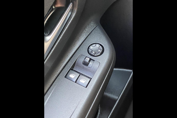 Opel Corsa 1.2 Elegance - 7.222 KM - Navigatie / Apple CarPlay I Airco I Sport velgen I PDC I Veiligheid pakket I Dealer onderhoud