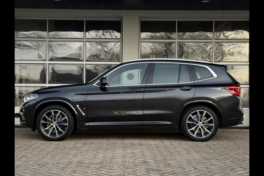 BMW X3 xDrive30e M SPORT | LEDER | PANORAMA | SAFETY PAKKET | HEAD UP | TREKHAAK |