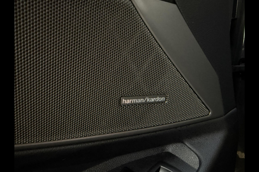 BMW 3-serie 320e M SPORT | 19 INCH VELGEN | PANORAMA | M SPORT REMMEN | TREKHAAK | ELEKTR. STOELEN MEMORY |