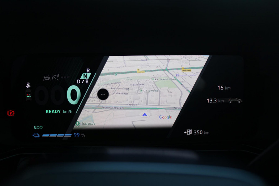 Renault 5 150PK COMFORT RANGE ICONIC CINQ 52 kWh | NAVIGATIE SYSTEEM MET GOOGLE INTERGRATIE | HARMAN KARDON PREMIUM AUDIO | FULL LED KOPLAMPEN MET MICRO-OPTICS EN FRANSE VLAG | 10"R-LINK MULTIMEDIA | 18"GRONO LICHTMETALEN VELGEN | WARM TITANIUM DAKLIJSTEN | ELEKTRISCH VERWARMDE VOOR STOELEN / STUUR | BESTUURDERSSTOEL MET ELEKTRISCH VERSTELBARE LENDESTEUN | AUTOMATISCH INPARKEREN | FLANK GUARD PROTECTION | ADAPTIEVE CRUISE CONTROL MET STOP & GO | ACHTERUITRIJCAMERA | PRIVATIE GLASS | SFEERVERLICHTING IN DIVERSE KLEUREN |