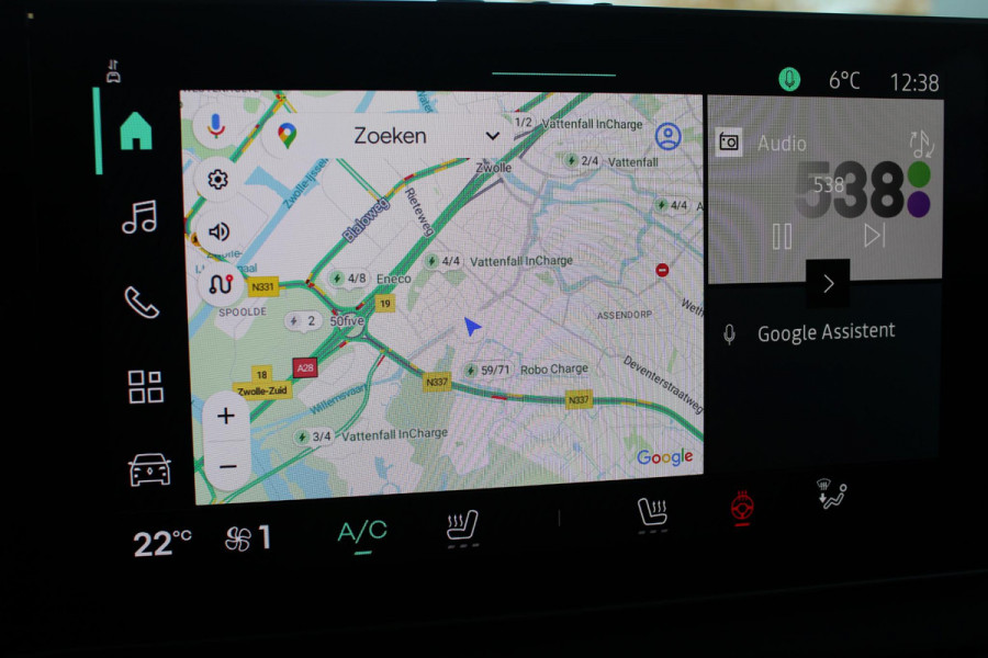 Renault 5 150PK COMFORT RANGE ICONIC CINQ 52 kWh | NAVIGATIE SYSTEEM MET GOOGLE INTERGRATIE | HARMAN KARDON PREMIUM AUDIO | FULL LED KOPLAMPEN MET MICRO-OPTICS EN FRANSE VLAG | 10"R-LINK MULTIMEDIA | 18"GRONO LICHTMETALEN VELGEN | WARM TITANIUM DAKLIJSTEN | ELEKTRISCH VERWARMDE VOOR STOELEN / STUUR | BESTUURDERSSTOEL MET ELEKTRISCH VERSTELBARE LENDESTEUN | AUTOMATISCH INPARKEREN | FLANK GUARD PROTECTION | ADAPTIEVE CRUISE CONTROL MET STOP & GO | ACHTERUITRIJCAMERA | PRIVATIE GLASS | SFEERVERLICHTING IN DIVERSE KLEUREN |