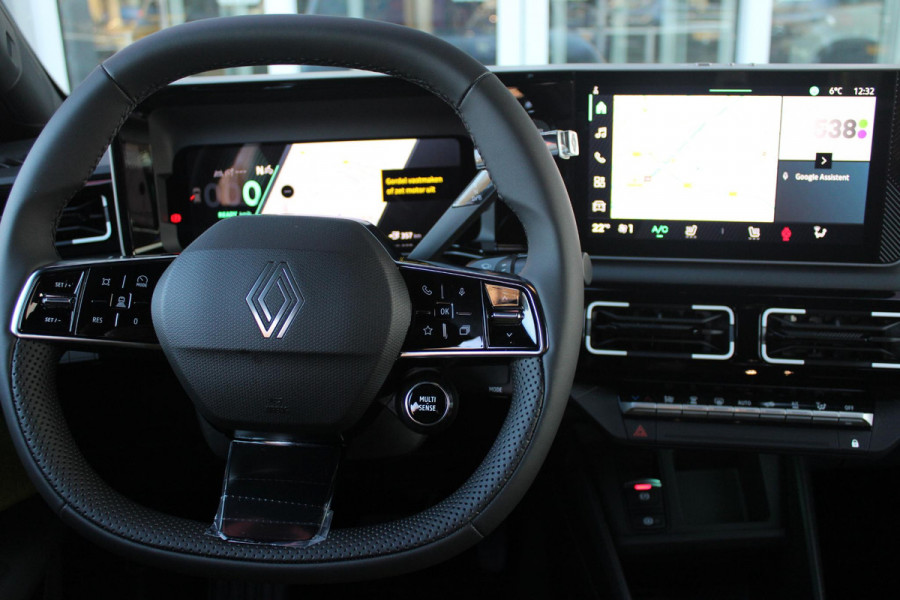 Renault 5 150PK COMFORT RANGE ICONIC CINQ 52 kWh | NAVIGATIE SYSTEEM MET GOOGLE INTERGRATIE | HARMAN KARDON PREMIUM AUDIO | FULL LED KOPLAMPEN MET MICRO-OPTICS EN FRANSE VLAG | 10"R-LINK MULTIMEDIA | 18"GRONO LICHTMETALEN VELGEN | WARM TITANIUM DAKLIJSTEN | ELEKTRISCH VERWARMDE VOOR STOELEN / STUUR | BESTUURDERSSTOEL MET ELEKTRISCH VERSTELBARE LENDESTEUN | AUTOMATISCH INPARKEREN | FLANK GUARD PROTECTION | ADAPTIEVE CRUISE CONTROL MET STOP & GO | ACHTERUITRIJCAMERA | PRIVATIE GLASS | SFEERVERLICHTING IN DIVERSE KLEUREN |