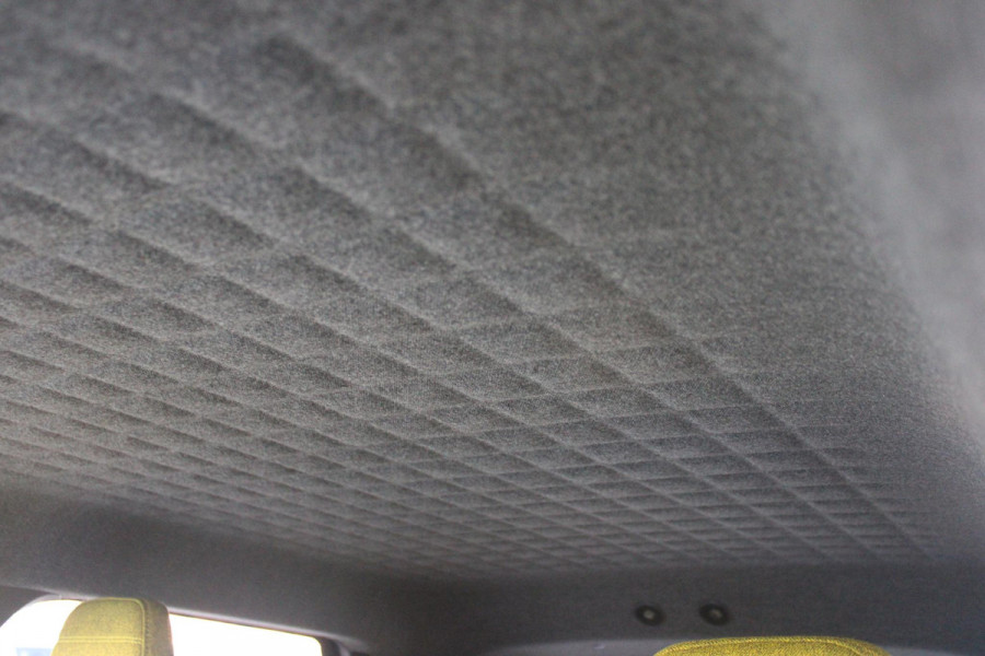 Renault 5 150PK COMFORT RANGE ICONIC CINQ 52 kWh | NAVIGATIE SYSTEEM MET GOOGLE INTERGRATIE | HARMAN KARDON PREMIUM AUDIO | FULL LED KOPLAMPEN MET MICRO-OPTICS EN FRANSE VLAG | 10"R-LINK MULTIMEDIA | 18"GRONO LICHTMETALEN VELGEN | WARM TITANIUM DAKLIJSTEN | ELEKTRISCH VERWARMDE VOOR STOELEN / STUUR | BESTUURDERSSTOEL MET ELEKTRISCH VERSTELBARE LENDESTEUN | AUTOMATISCH INPARKEREN | FLANK GUARD PROTECTION | ADAPTIEVE CRUISE CONTROL MET STOP & GO | ACHTERUITRIJCAMERA | PRIVATIE GLASS | SFEERVERLICHTING IN DIVERSE KLEUREN |