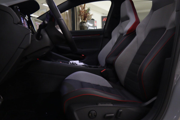 Volkswagen Golf 2.0 TSI GTI 45 JAHRE CLUBSPORT AKRA/NURBURGRING/PANO/CARPLAY/IQ-LIGHT/VOLL