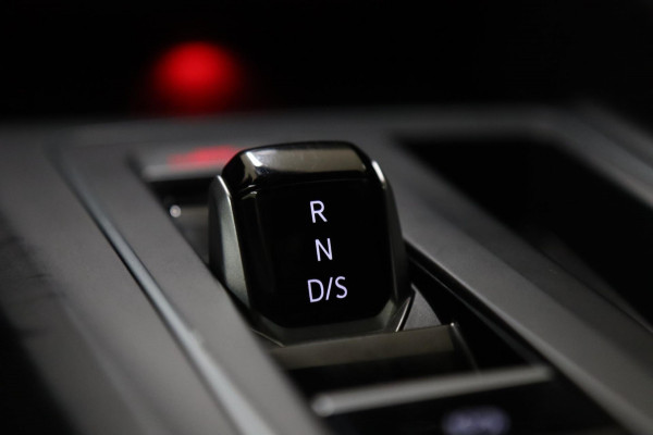 Volkswagen Golf 2.0 TSI GTI 45 JAHRE CLUBSPORT AKRA/NURBURGRING/PANO/CARPLAY/IQ-LIGHT/VOLL