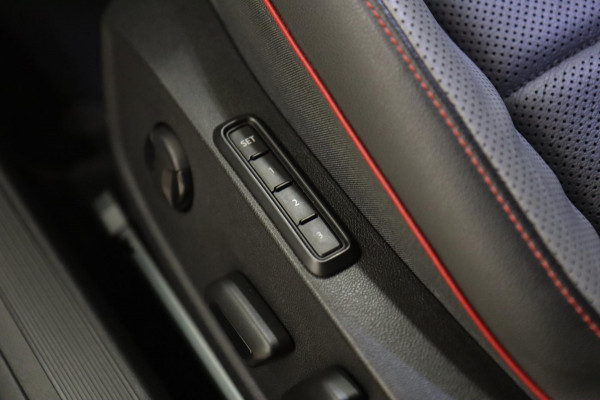 Volkswagen Golf 2.0 TSI GTI 45 JAHRE CLUBSPORT AKRA/NURBURGRING/PANO/CARPLAY/IQ-LIGHT/VOLL