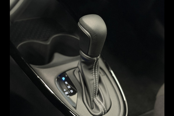 Toyota Aygo X 1.0 VVT-i Automaat Pulse | Navigatie | Apple Carplay/Android Auto | Camera | 17" Lichtmetalen Velgen | Climate Control | Adaptive Cruise Control | Two Tone