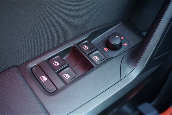 Seat Arona 110PK TSI FR AUTOMAAT | SPORTIEF | 17" LM VELGEN