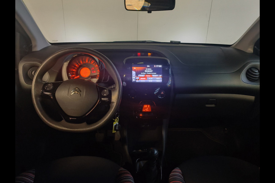 Citroën C1 1.0 VTi Feel Rijklaar + 12 maanden Bovag-garantie  Henk Jongen Auto's in Helmond,  al 50 jaar service zoals 't hoort!