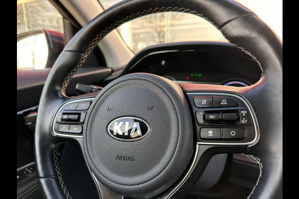 Kia e-Niro ExecutiveLine 64 kWh | SOH: 95.7% | 3 Fase | Trekhaak | Leder | Adaptive Cc | Blindspot | Memory-seat |