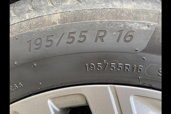 Peugeot 208 1.2 PureTech Active Pack 27.000 KM - Apple CarPlay / Navigatie I Airco I LED I Sport velgen I Dealer onderhouden