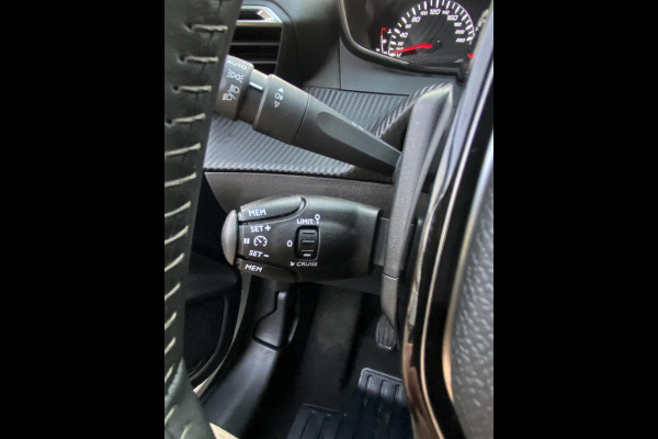 Peugeot 208 1.2 PureTech Active Pack 27.000 KM - Apple CarPlay / Navigatie I Airco I LED I Sport velgen I Dealer onderhouden
