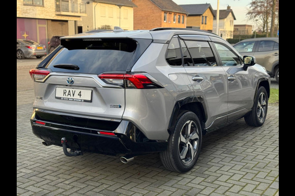 Toyota RAV4 2.5 Plug-in Hybrid AWD Style | Trekhaak, Head up display, Dodehoekherkenning, Parkeersensoren, Stoel + Stuurverwarming