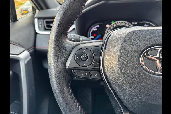 Toyota RAV4 2.5 Plug-in Hybrid AWD Style | Trekhaak, Head up display, Dodehoekherkenning, Parkeersensoren, Stoel + Stuurverwarming