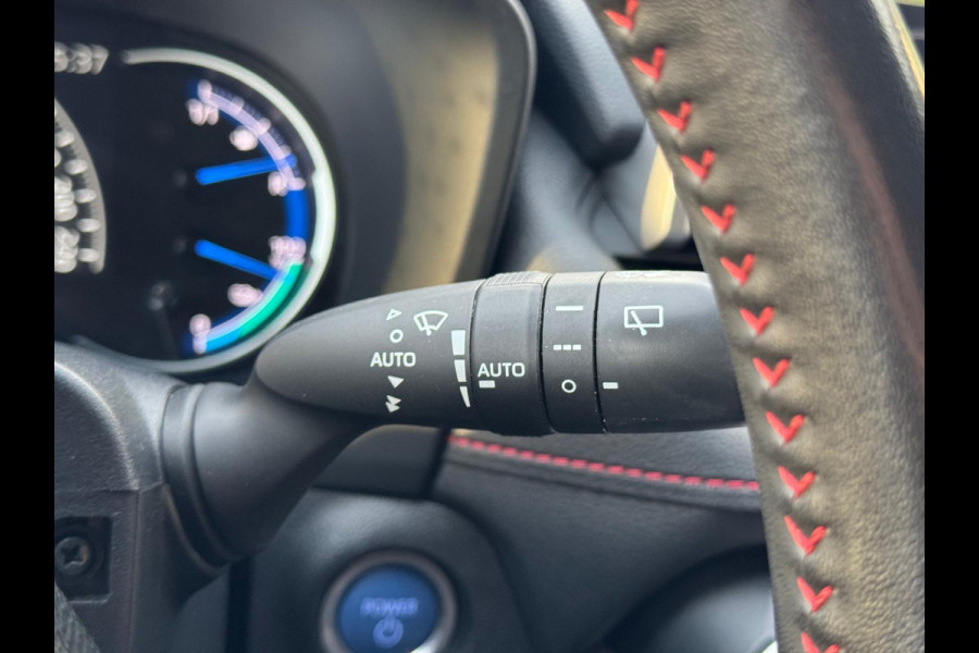 Toyota RAV4 2.5 Plug-in Hybrid AWD Style | Trekhaak, Head up display, Dodehoekherkenning, Parkeersensoren, Stoel + Stuurverwarming