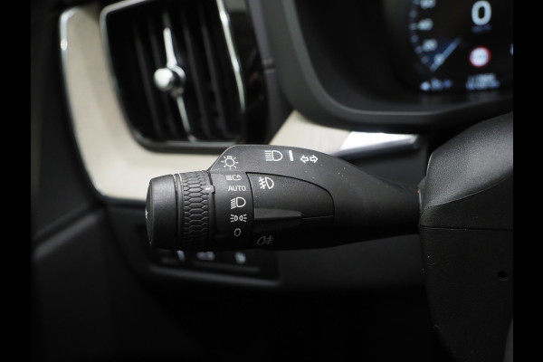 Volvo XC60 2.0 T8 Twin Engine AWD Inscription | Panoramadak | Memory | Leder | LED | Carplay
