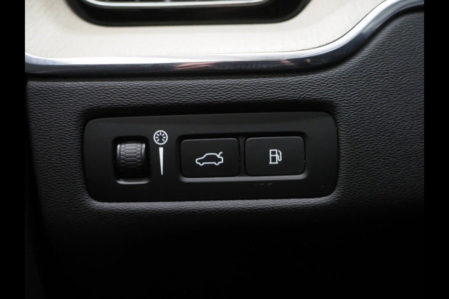 Volvo XC60 2.0 T8 Twin Engine AWD Inscription | Panoramadak | Memory | Leder | LED | Carplay
