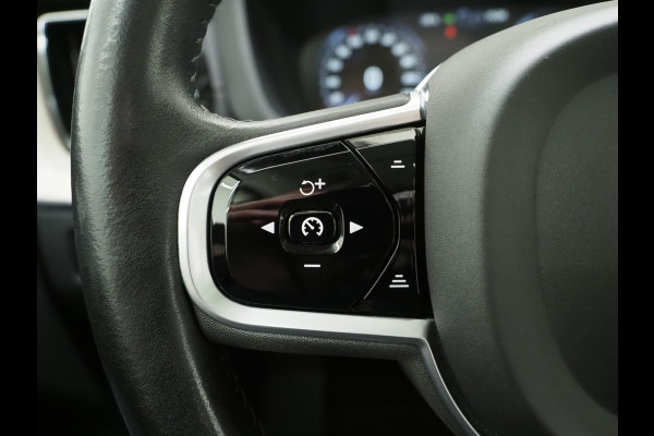 Volvo XC60 2.0 T8 Twin Engine AWD Inscription | Panoramadak | Memory | Leder | LED | Carplay
