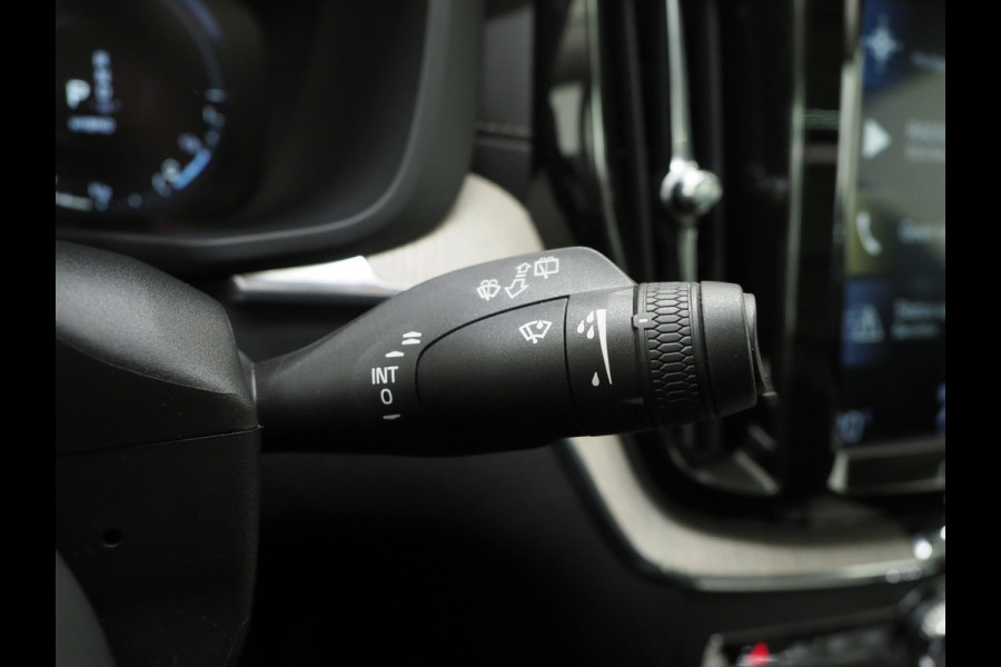 Volvo XC60 2.0 T8 Twin Engine AWD Inscription | Panoramadak | Memory | Leder | LED | Carplay