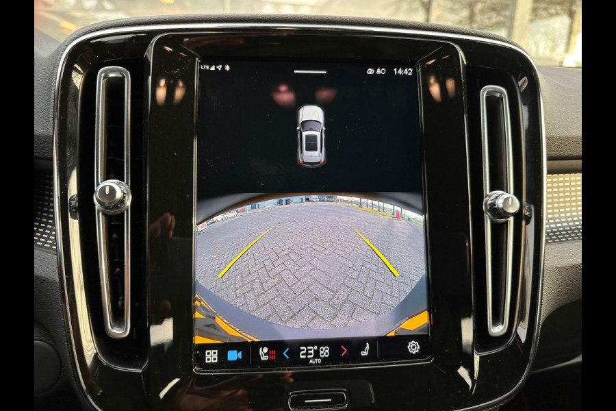 Volvo XC40 Recharge P8 AWD R-Design | SOH: 92,1% | Leder | Two Tone | Adaptive CC | Camera | BlindSpot |