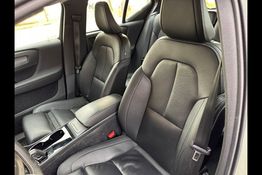 Volvo XC40 Recharge P8 AWD R-Design | SOH: 92,1% | Leder | Two Tone | Adaptive CC | Camera | BlindSpot |