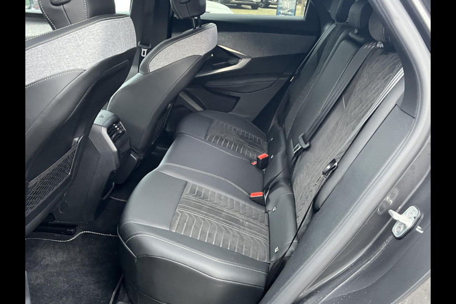 Peugeot E 3008 GT Avantage 210 73 kWh WARMTEPOMP | DODE HOEKCENSOR | DEALER ONDERHOUDEN | BTW VERREKENBAAR | RIJKLAARPRIJS incl. 12mnd BOVAG | 100% ongeval verleden vrij.
