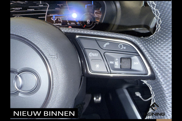 Audi Q2 35 TFSI Edition one. Pano. Apple-carplay. Navi. Keyless. Camera. ! Lesauto.