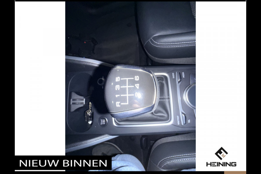 Audi Q2 35 TFSI Edition one. Pano. Apple-carplay. Navi. Keyless. Camera. ! Lesauto.