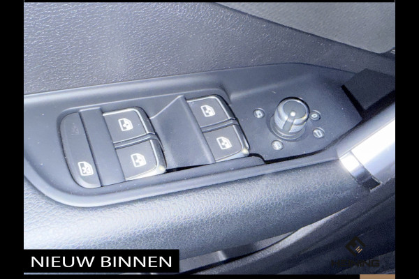 Audi Q2 35 TFSI Edition one. Pano. Apple-carplay. Navi. Keyless. Camera. ! Lesauto.