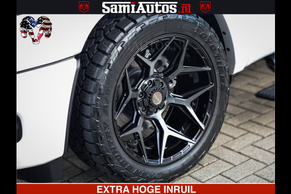 Dodge Ram 1500 Limited Night High Output 540HP 706Nm | Massage + Full Option | De Meest Luxe en Volle Pick-Up in zijn Klasse | Comfortabele Dubbele Cabine met Royale 5 Zitplaatsen | BPM vrij | Nu Leverbaar uit Voorraad | Voorraad Nr 2352 - 7649