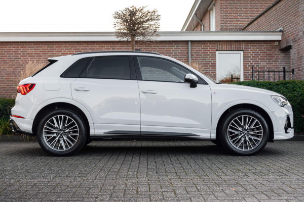 Audi Q3 45 TFSI e S Edition 245 PK 3x S-Line ACC Ambiance Black Optic Keyless Camera 19''
