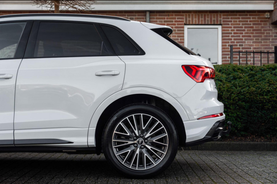 Audi Q3 45 TFSI e S Edition 245 PK 3x S-Line ACC Ambiance Black Optic Keyless Camera 19''