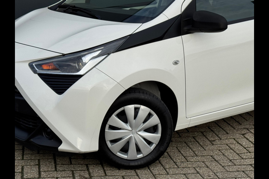 Toyota Aygo 1.0 VVT-i x * 5 deurs * Start/stop * Cruise *