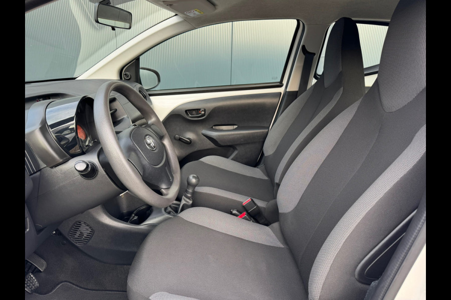 Toyota Aygo 1.0 VVT-i x * 5 deurs * Start/stop * Cruise *