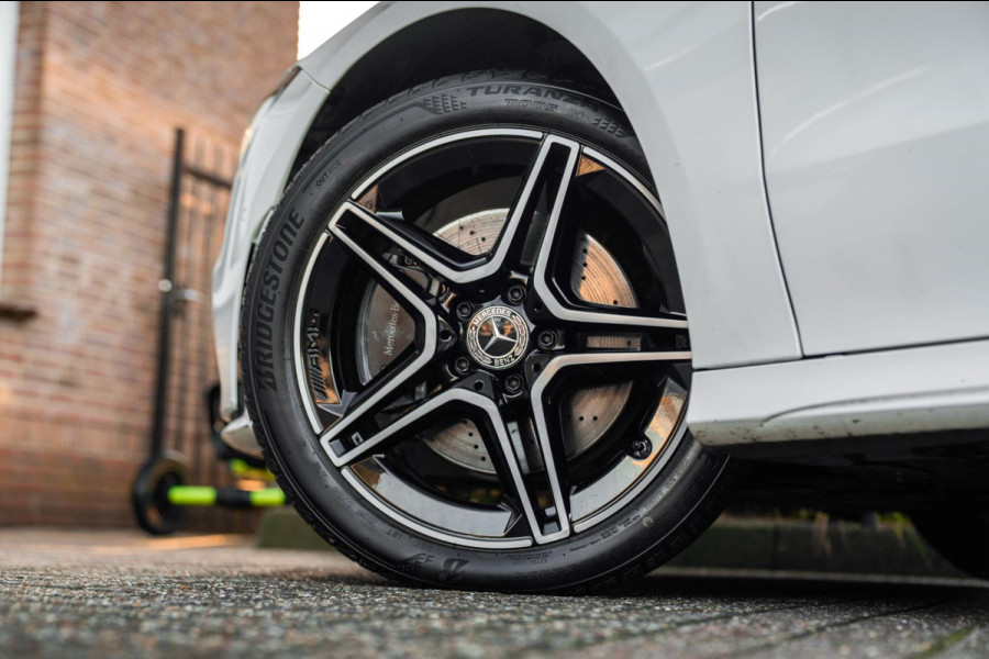 Mercedes-Benz CLA-Klasse Shooting Brake 250 e AMG Night Pakket Pano Leder Widescreen Stoelverwarming Camera 18''