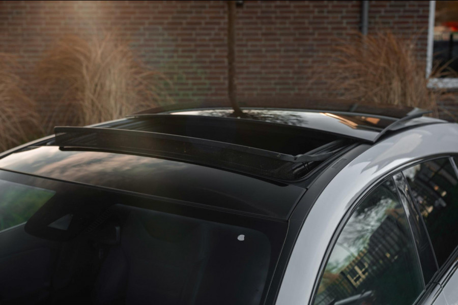 Mercedes-Benz CLA-Klasse Shooting Brake 250 e AMG Night Pakket Pano Leder Widescreen Stoelverwarming Camera 18''