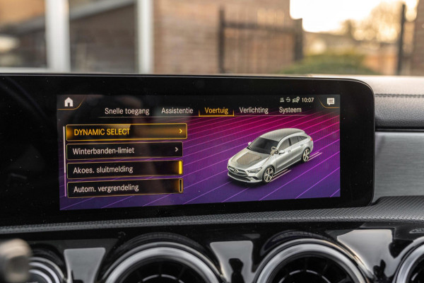 Mercedes-Benz CLA-Klasse Shooting Brake 250 e AMG Night Pakket Pano Leder Widescreen Stoelverwarming Camera 18''