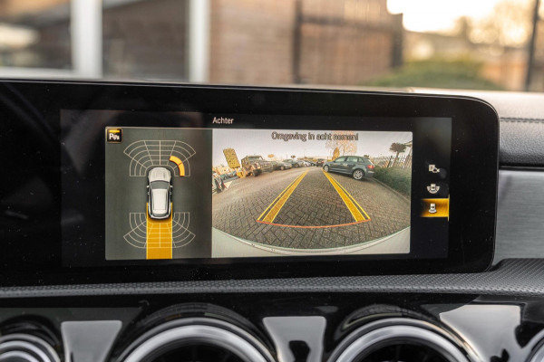 Mercedes-Benz CLA-Klasse Shooting Brake 250 e AMG Night Pakket Pano Leder Widescreen Stoelverwarming Camera 18''