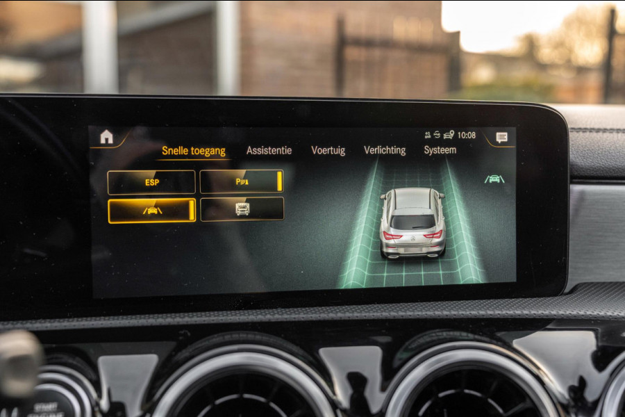 Mercedes-Benz CLA-Klasse Shooting Brake 250 e AMG Night Pakket Pano Leder Widescreen Stoelverwarming Camera 18''