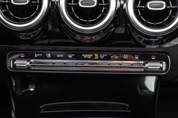 Mercedes-Benz CLA-Klasse Shooting Brake 250 e AMG Night Pakket Pano Leder Widescreen Stoelverwarming Camera 18''