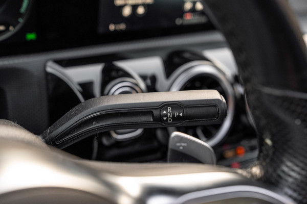 Mercedes-Benz CLA-Klasse Shooting Brake 250 e AMG Night Pakket Pano Leder Widescreen Stoelverwarming Camera 18''