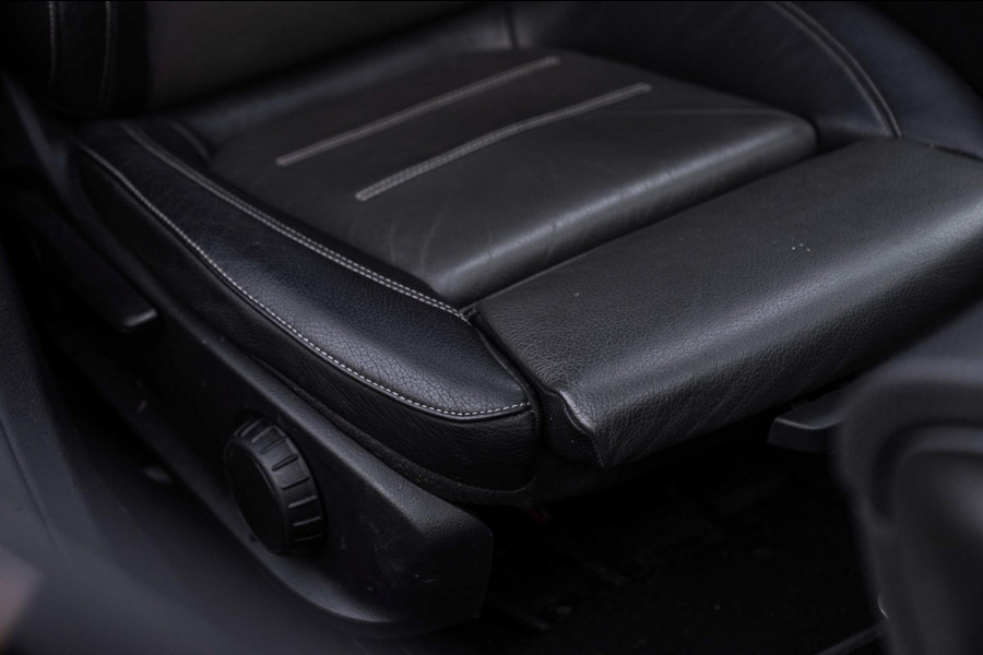 Mercedes-Benz CLA-Klasse Shooting Brake 250 e AMG Night Pakket Pano Leder Widescreen Stoelverwarming Camera 18''